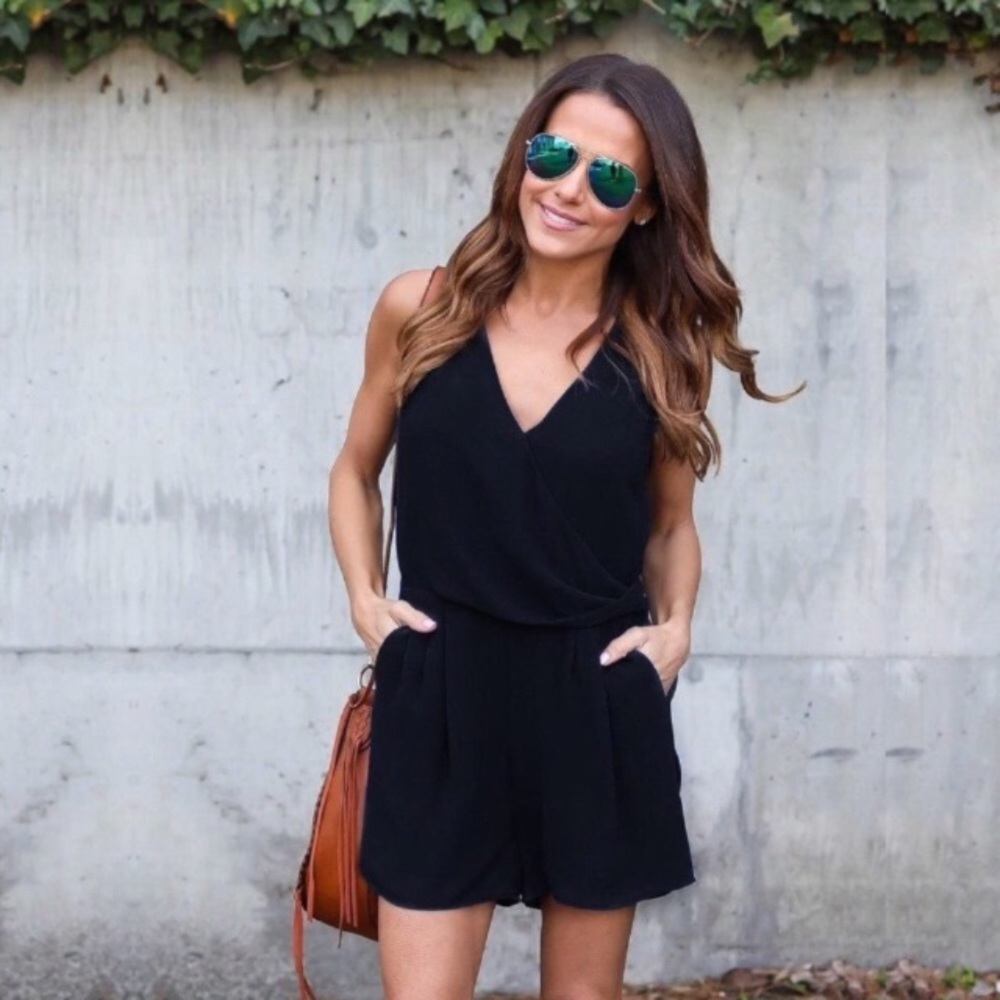 Sleeveless Deep V Surplice Neckline Chiffon Romper w Pockets - Picture 1 of 3